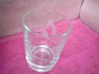 玻璃杯