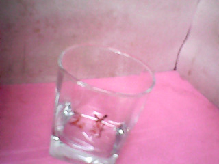 玻璃杯