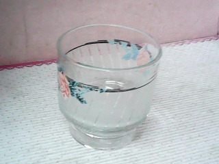 玻璃杯