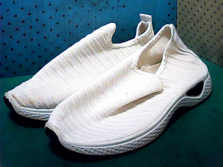 足用品