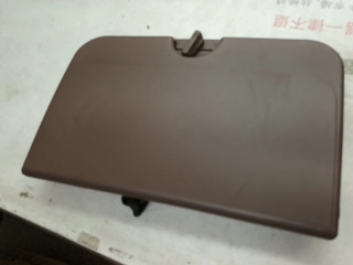 椅背餐桌