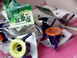 倒瓶蓋架