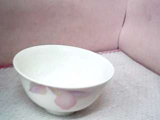 瓷碗