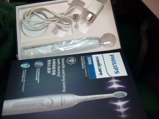 飛利浦電動牙刷+刷頭