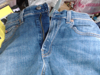 品牌牛仔褲