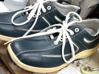 足下用品/7.5/ 泛黃