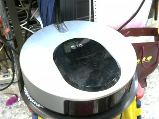 LG 雙旋拖地機器人