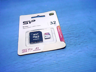 全新SD卡32G