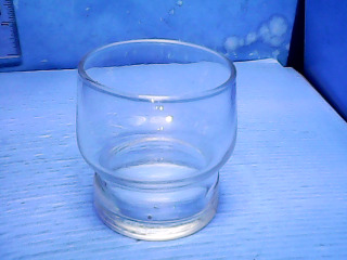 玻璃杯