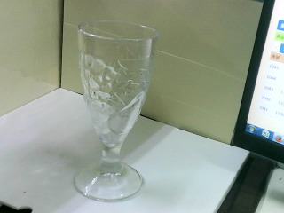 玻璃杯