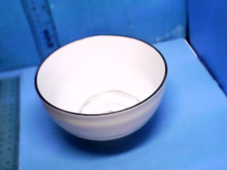 瓷碗