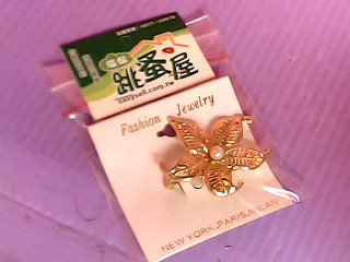 胸針