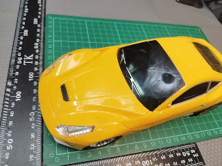 黃色跑車