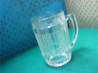 玻璃杯