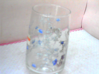 玻璃杯