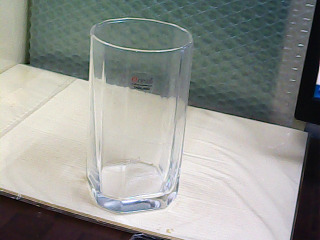 玻璃杯