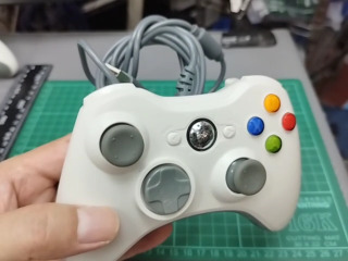 有線搖桿控制器