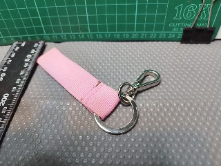 粉色布織鑰匙圈