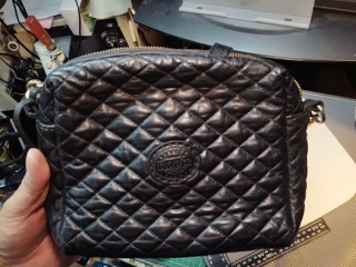 黑色菱格化妝包