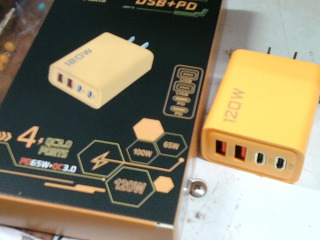 2USB+2PD插頭