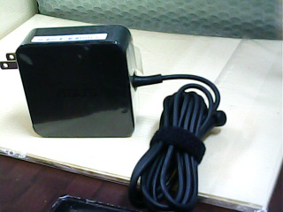 ASUS筆電變壓器