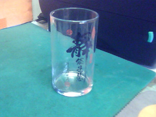 玻璃杯