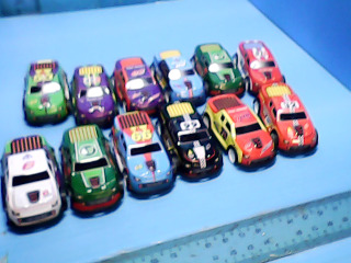 玩具車多入