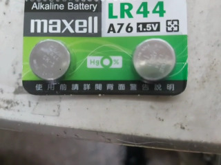 LR44