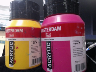 罐裝壓克力顏料