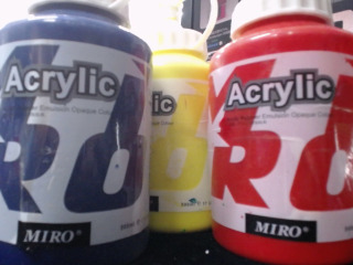 罐裝壓克力顏料