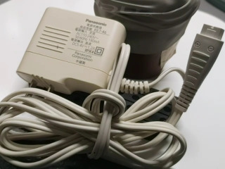 電源適配器