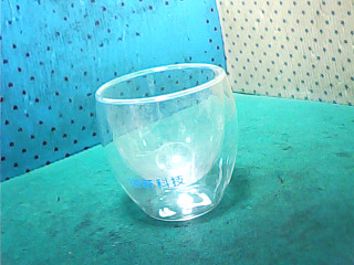 玻璃杯