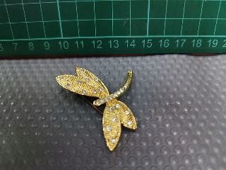 水鑽蜻蜓胸針