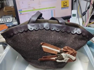 毛呢花飾提包