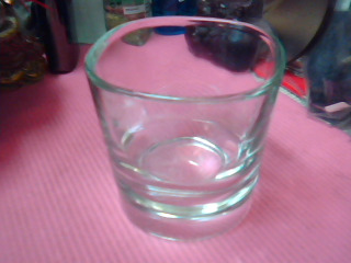 玻璃杯