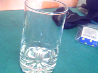 玻璃杯