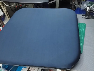 深藍色椅墊