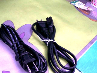 電源線