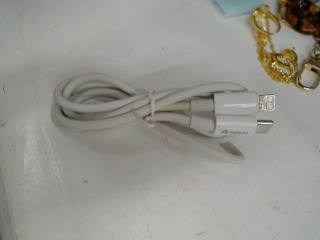 充電線