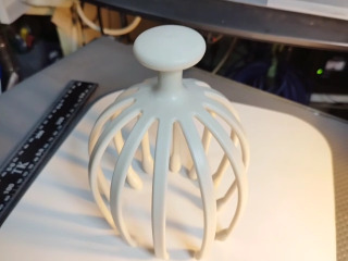 白色頭部按摩器