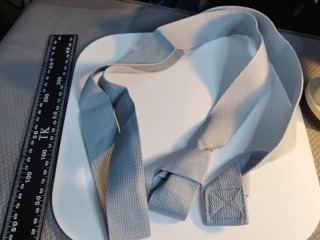 灰色調整型背帶