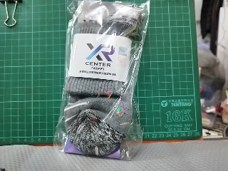 運動中筒襪