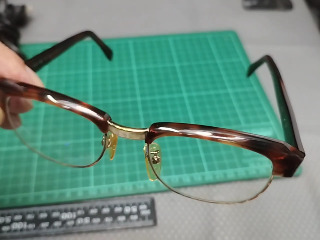 半框眼鏡