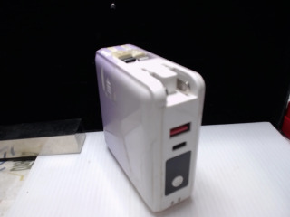 多功能行動電源