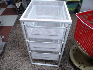 三層鐵製抽屜櫃