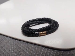 編織皮革手環