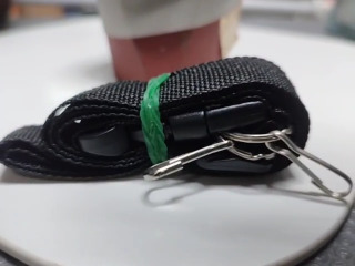 黑色行李束帶