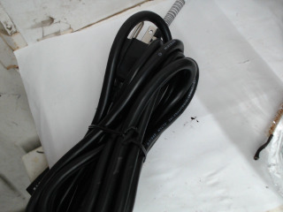 電源線