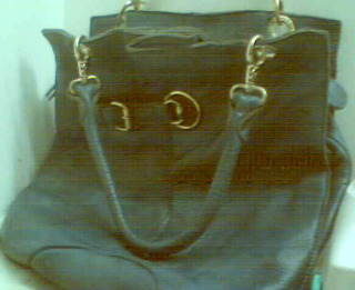 包包(拉鍊瑕疵)