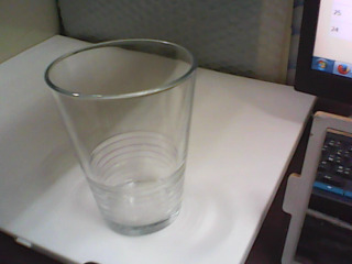 玻璃杯